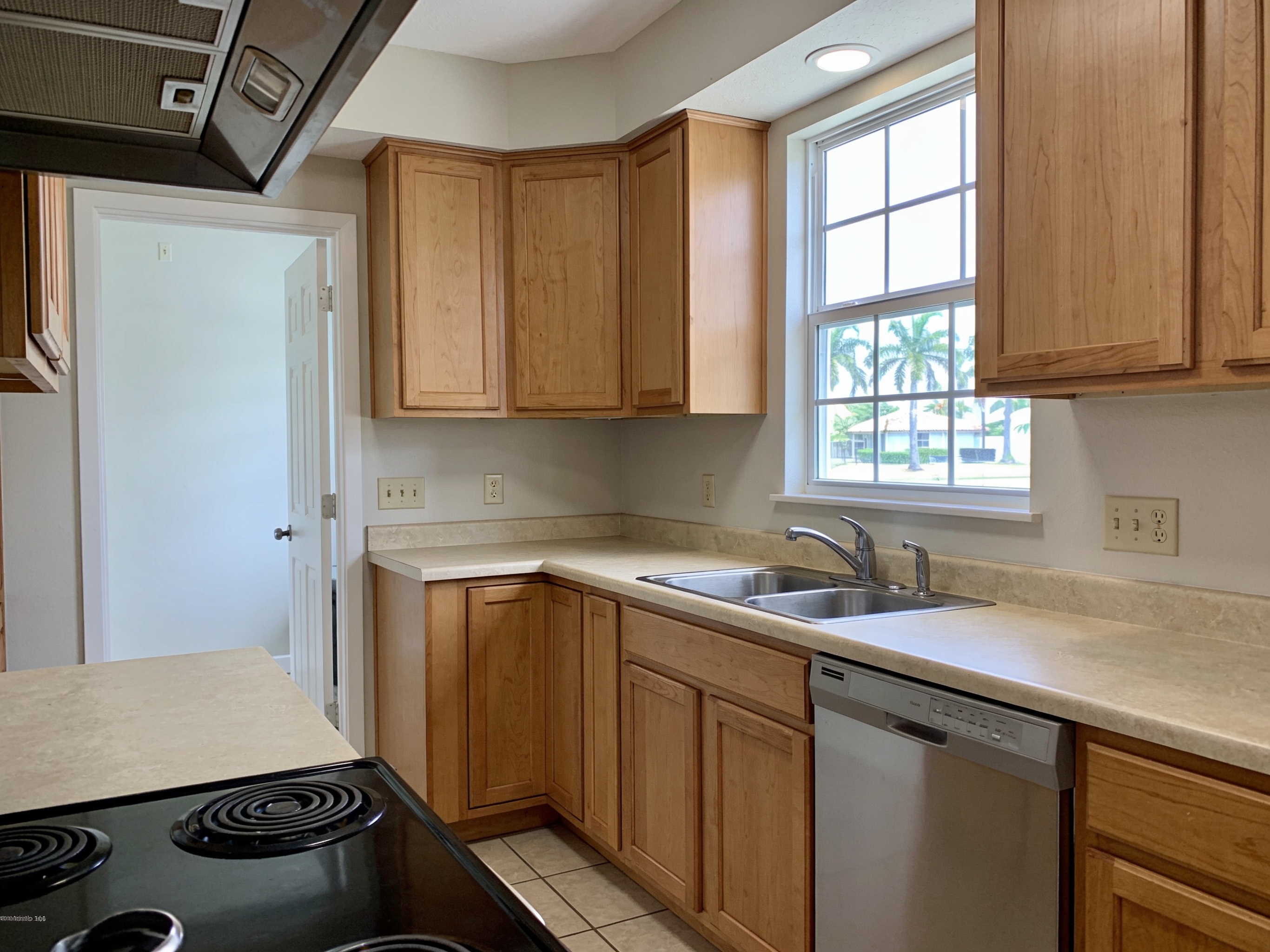 How West Palm Beach Building Codes Shape Kitchen Layout Changes